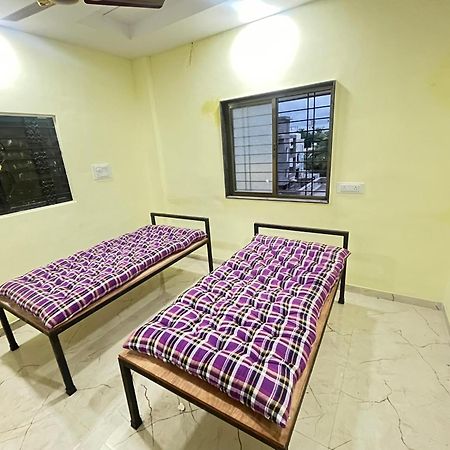 Shree Swami Samarth Pg Rooms For Boys 索拉普 外观 照片