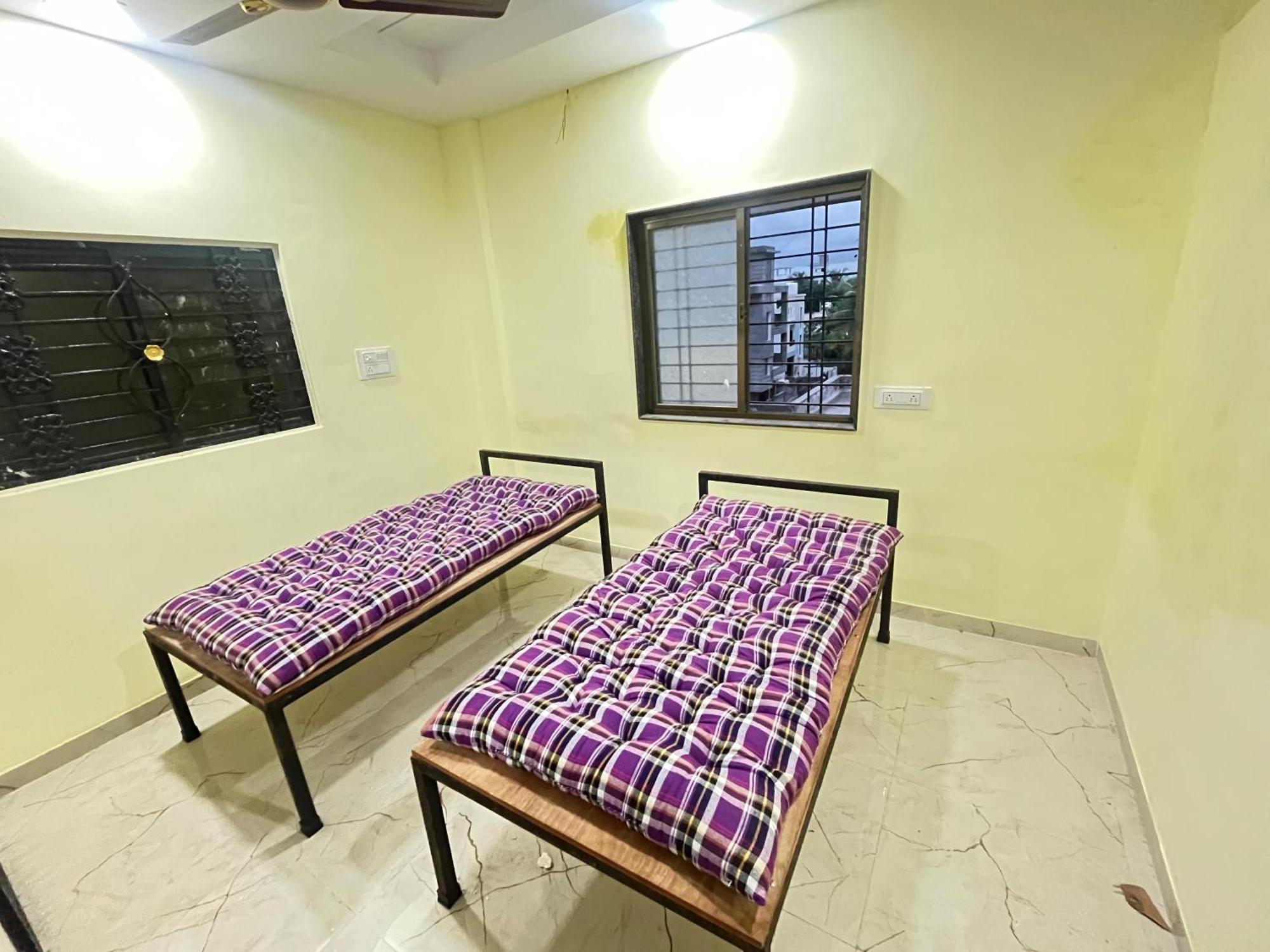 Shree Swami Samarth Pg Rooms For Boys 索拉普 外观 照片