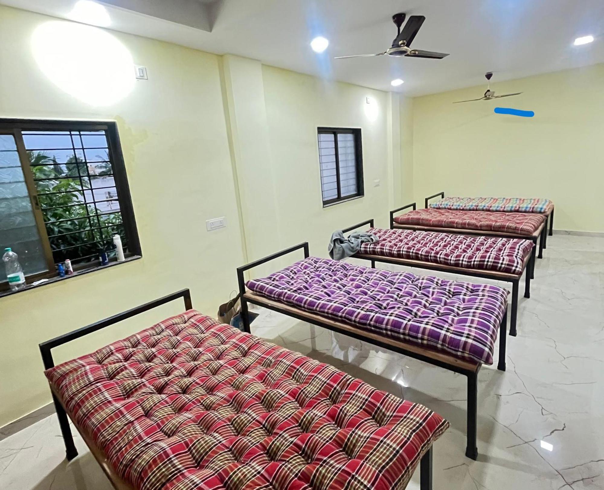 Shree Swami Samarth Pg Rooms For Boys 索拉普 外观 照片
