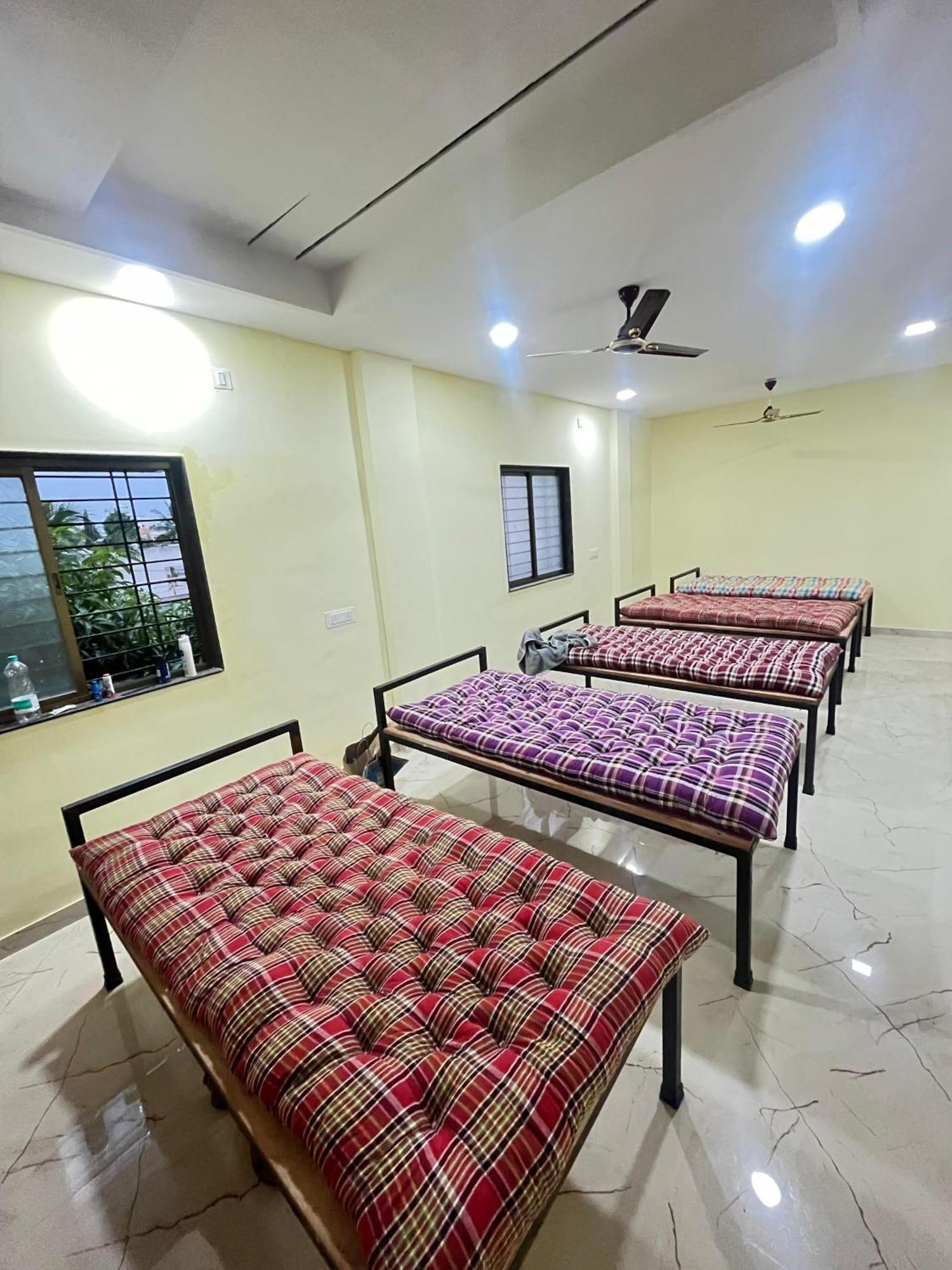 Shree Swami Samarth Pg Rooms For Boys 索拉普 外观 照片